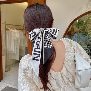Silky long houndstooth print pearl versatile romantic 50s hair tie scrunchie